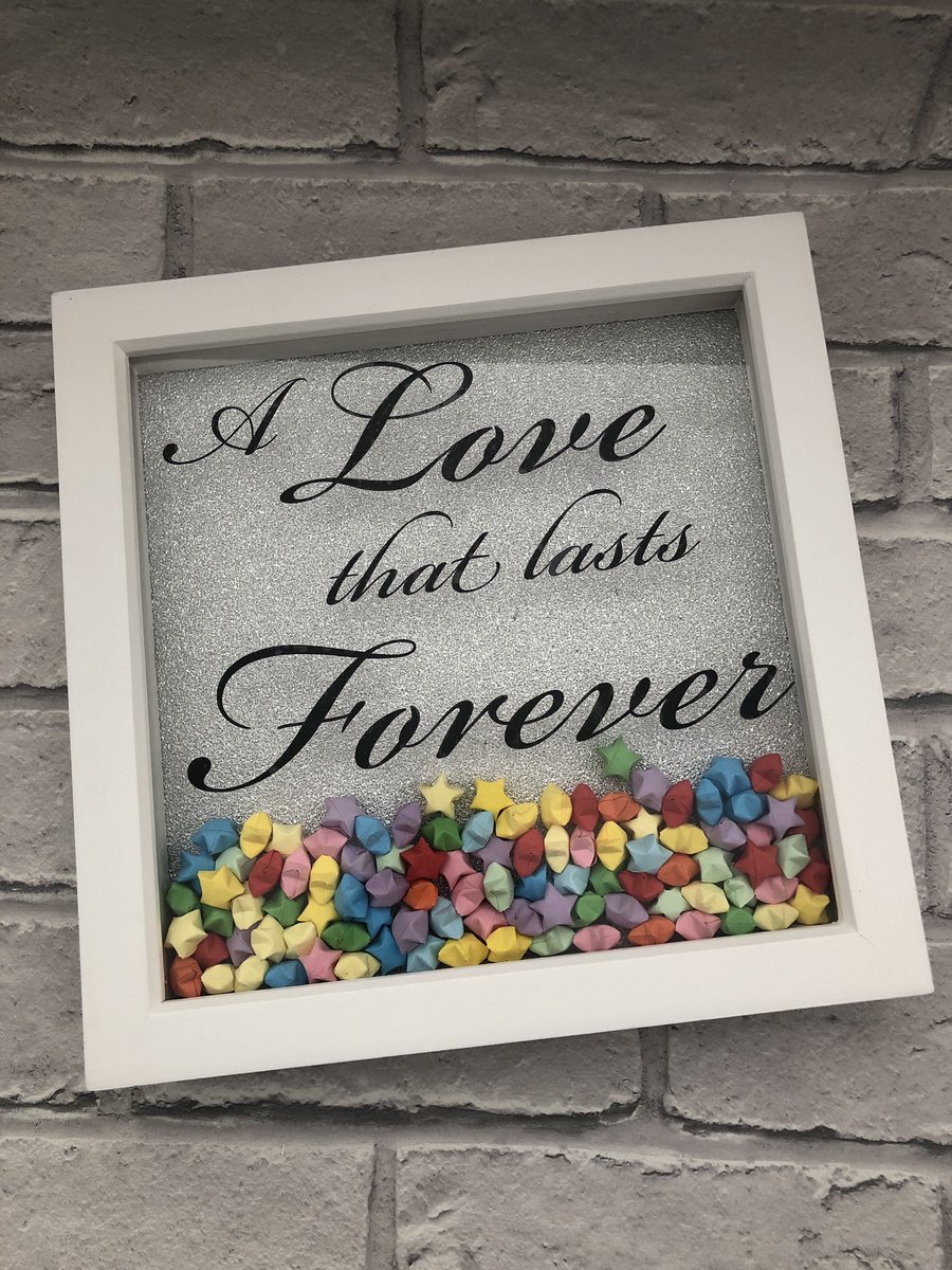 Annett905's tweet image. Japanese Lucky Star Frames 

The number of stars in each frame have a meaning for a different kind of love 

Small frame - 10cm x 10cm - £5 each 
Large frame - 20cm x 20cm - £7.50 each

#japaneseluckystars #luckystars #loveframes #love #luckyinlove #showsomeoneyoulovethem #stars