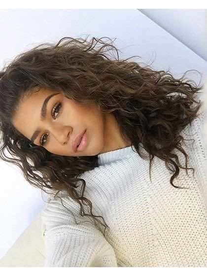 your camera roll if zendaya was your girlfriend, a thread: