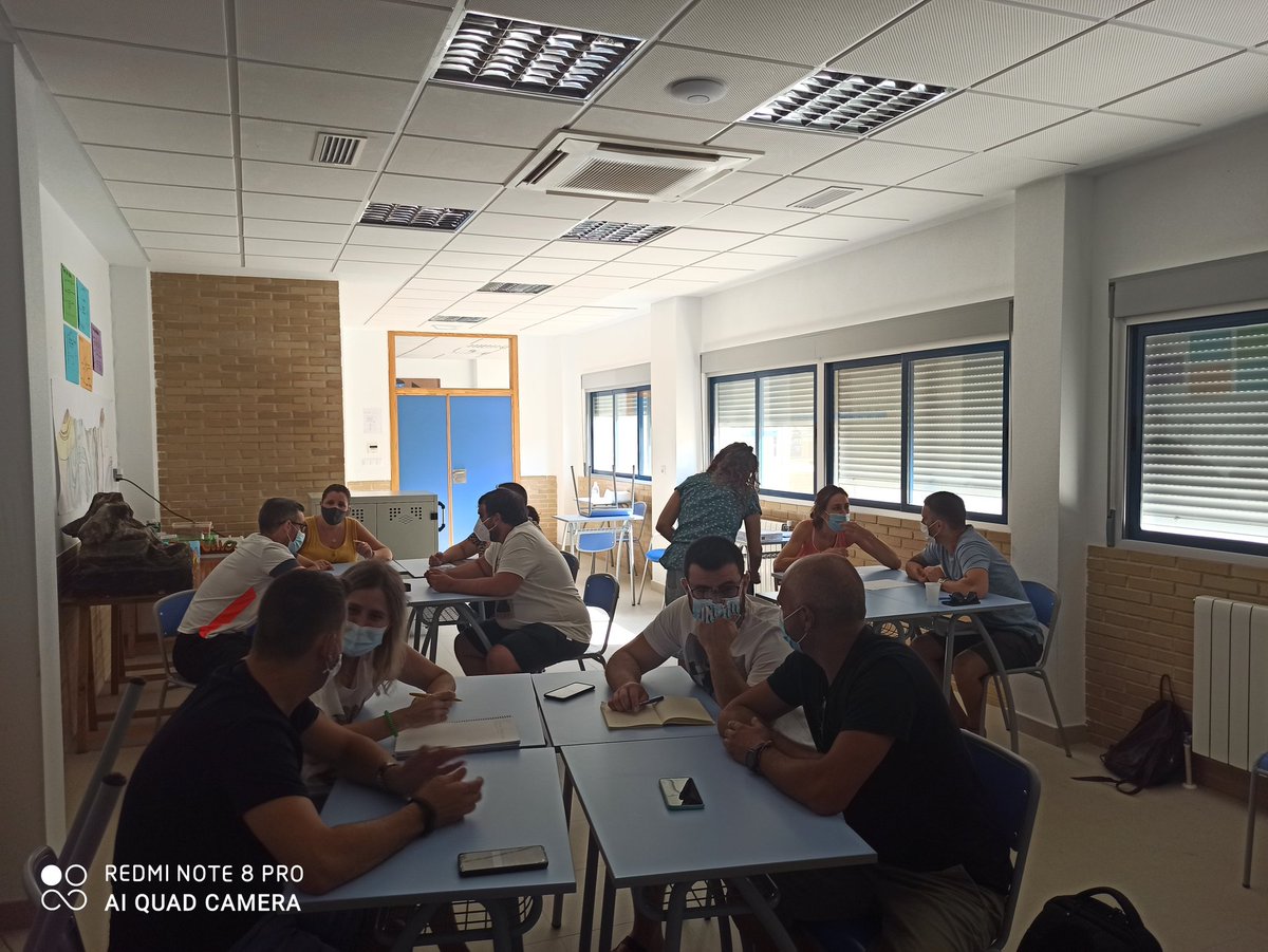 VirgendelPasico's tweet photo. Esta mañana hemos tenido la suerte de recibir formación sobre Oratoria. Damos las gracias a @idebatescolar  y a los formadores: Beatriz Domínguez, Andrés Ortigosa, Antonio Morales, Pedro Jesús Plaza, Jesús Baena y Juan Carlos Flores. El próximo curso, "Oratoria en E.Primaria" 💪 https://t.co/oRRQIsPD5N