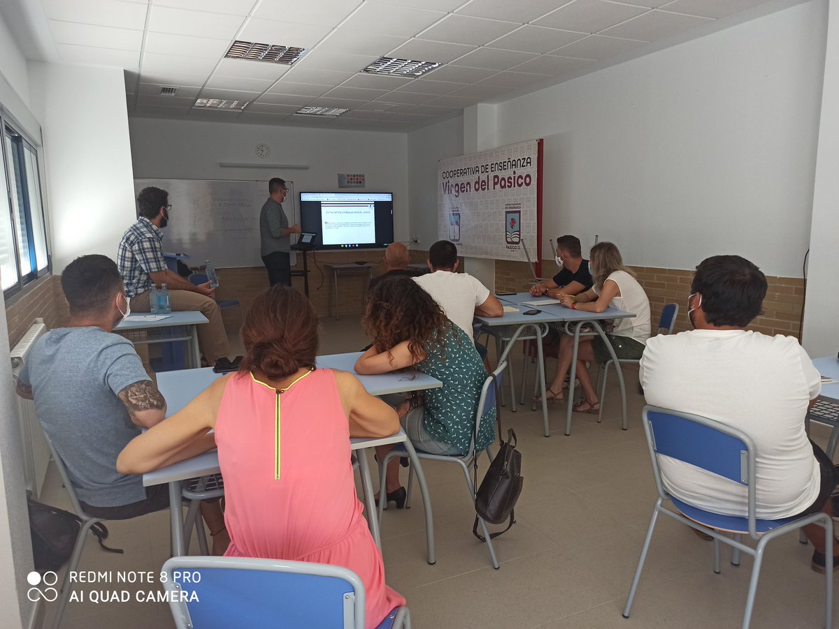 VirgendelPasico's tweet photo. Esta mañana hemos tenido la suerte de recibir formación sobre Oratoria. Damos las gracias a @idebatescolar  y a los formadores: Beatriz Domínguez, Andrés Ortigosa, Antonio Morales, Pedro Jesús Plaza, Jesús Baena y Juan Carlos Flores. El próximo curso, "Oratoria en E.Primaria" 💪 https://t.co/oRRQIsPD5N