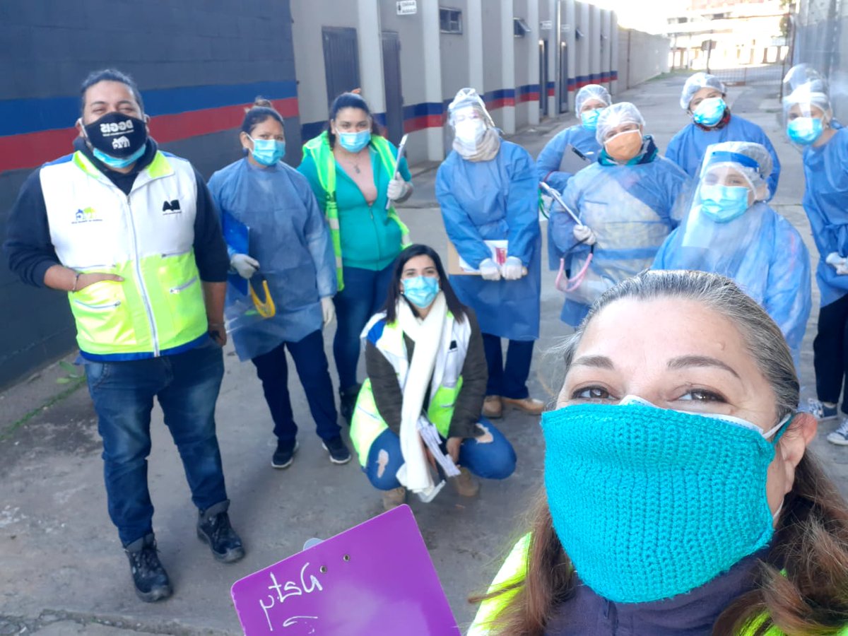 Veronica_L25's tweet photo. El equipo de @IVCBuenosAires sigue trabajando en el Barrio Ricciardelli de la @bacomuna7, para evitar la propagación del Covid 19 .
BUENOS AIRES PRESENTE https://t.co/SZ1rrCDkgs