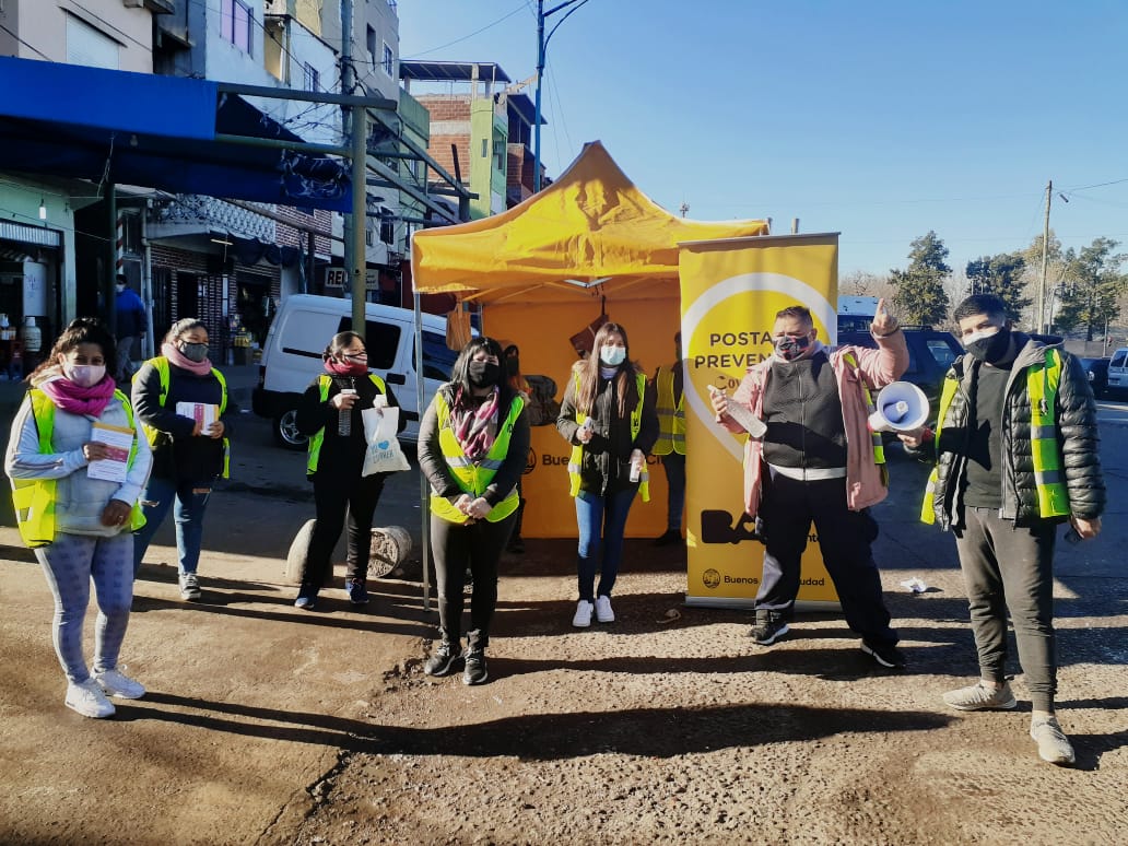 Veronica_L25's tweet photo. El equipo de @IVCBuenosAires sigue trabajando en el Barrio Ricciardelli de la @bacomuna7, para evitar la propagación del Covid 19 .
BUENOS AIRES PRESENTE https://t.co/SZ1rrCDkgs