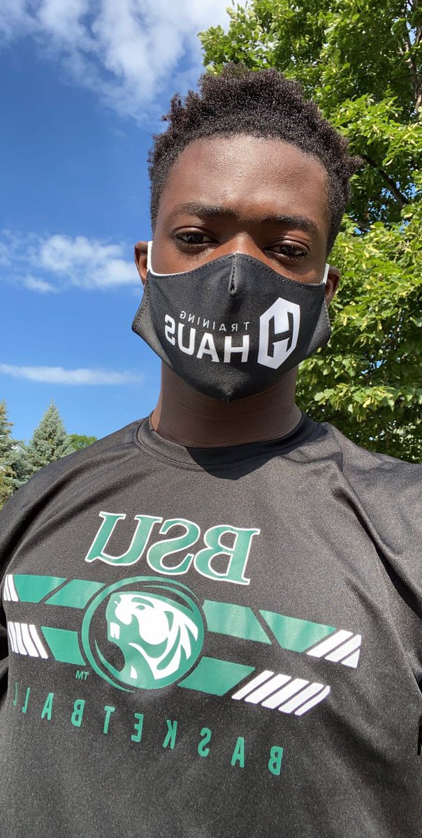 mrkone15's tweet photo. #iMaskUpFor my family, friends, BSU fans, and everyone around me.❤️ Who do you MaskUpFor?  @BSUBeavers @BSUBeaversMBB @BSUBeaversSAAC https://t.co/6VRjBcMRLG