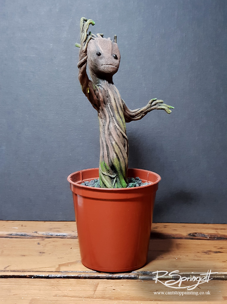 Springett_Art's tweet photo. So those seeds I planted.... ☺️

Here's my own Baby Groot! 

#guardiansofthegalaxy #groot #art #propmaking https://t.co/qhVLoUebdM