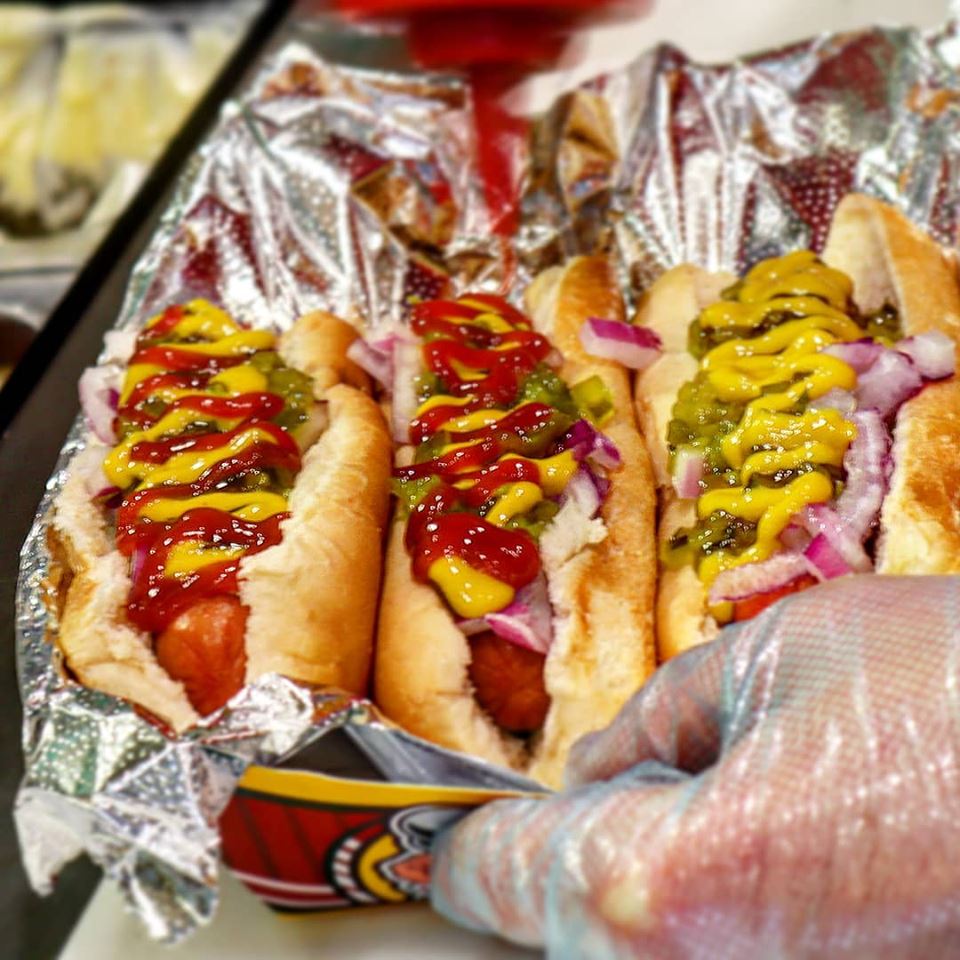 DandyMiniMarts's tweet photo. It's lunchtime and I am in the mood for a Dandy Dog or two or three...
What's on your Dandy dog?
It's #dandytime #mmmdandy #godandy #kiosk #griller #fresh #hotdog https://t.co/uVcCUrj4FE