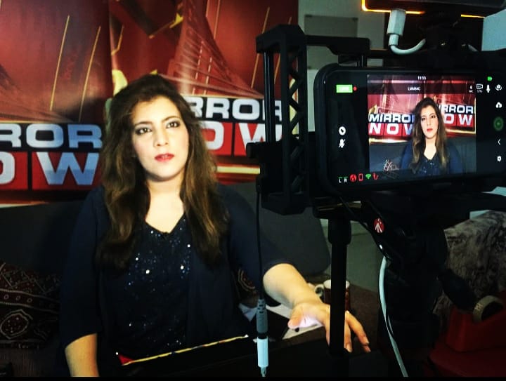 saharzaman's tweet image. Some more additions to the home studio. The channel logo and standees. #WFH gets better with time. #StayAtHomeAndStaySafe #WorkFromHome is a blessing 🙏 during #COVID19 
@MirrorNow #tvnewslife