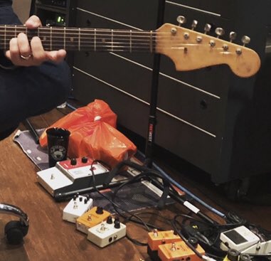 TheLeesOfMemory's tweet photo. Close-up. Attn Joey O ππ#OrangeSwirl #Rotovibes #MoonShot #GuitarWorld #RockFalconII And I'll never pass up an opportunity to run through @Raskulinecz_McD 's #MutronPhasor β¨ It's a tribute to my hero @ScratchLee π¦
πΆ https://t.co/KU2mNKPDR1
