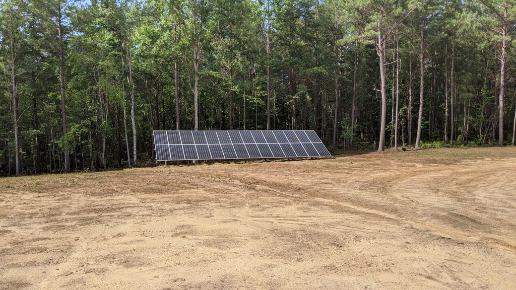 PractPrepLLC's tweet photo. Catching some great views!
#offgrid #offgridliving #offgridsolar #solarpower #solarenergy #practicalpreppers #sustainability #engineer775 https://t.co/wWrh7nXKU1