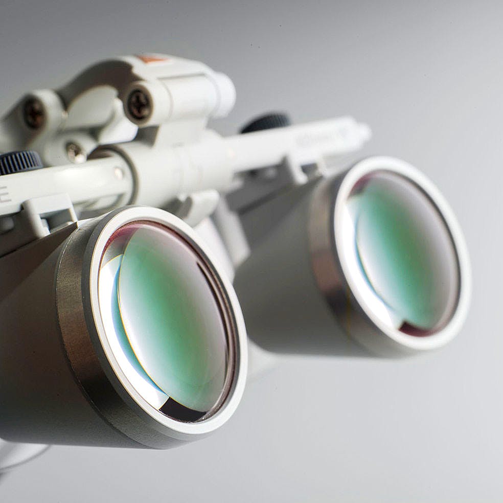 ACMLight's tweet photo. 👀 ¡Experimente la diferencia! Disminuya su cansancio visual, incluso durante procedimientos largos. La óptica de alta tecnología de @HEINEOpto ofrece una gran variedad de lupas para satisfacer sus necesidades individuales #Loupes #HeadLights https://t.co/EE6K9NJXGc