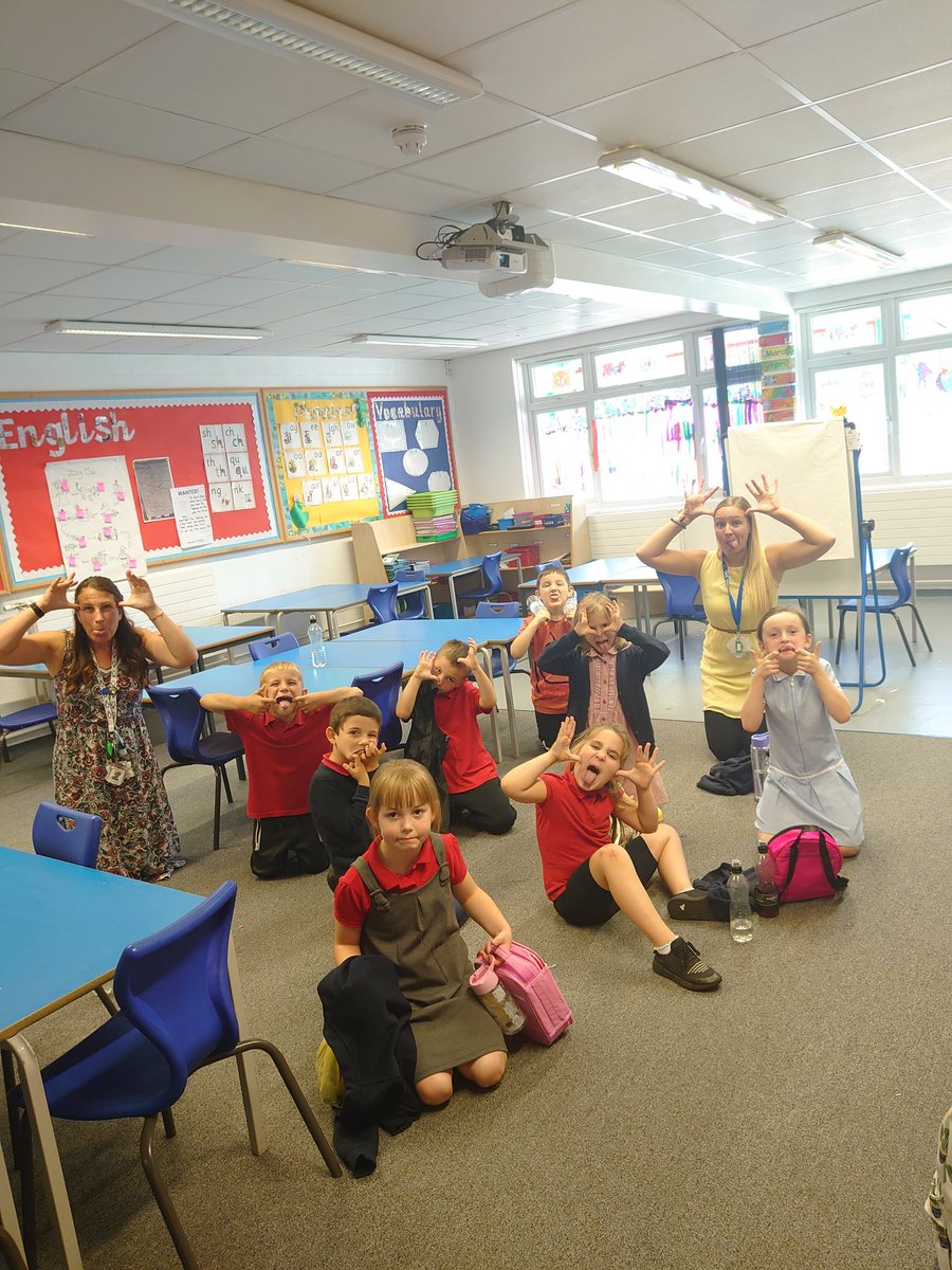 MrsCampbellMP1's tweet photo. Had a lovely last day with these crazy ladybirds! 🐞🐞🤪 Can't wait to see you all in September, in Y2 along with the rest of the class. Have a fabulous summer! 😍☀️🌟 @ManselLearning @MissPummerMP1 https://t.co/NJqcrENAFr