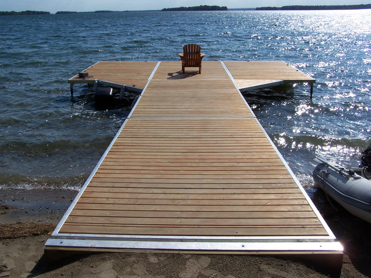 Who's ready for the weekend? 🙋‍Contact us if you want to be spending your weekends like this. ☀️🌲🌊