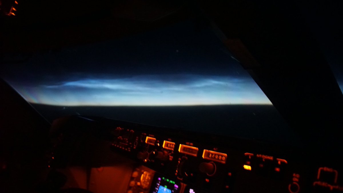 The are few office windows that give a view like the  #Boeing747 and I have be awestruck by some on the natural phenomenon and vistas I have seen. Here is an  #AuroraBorealis, noctilucent cloud, and of course the  #glaciers and mountains of  #Greenland.  #AvGeek  #BritishAirways747