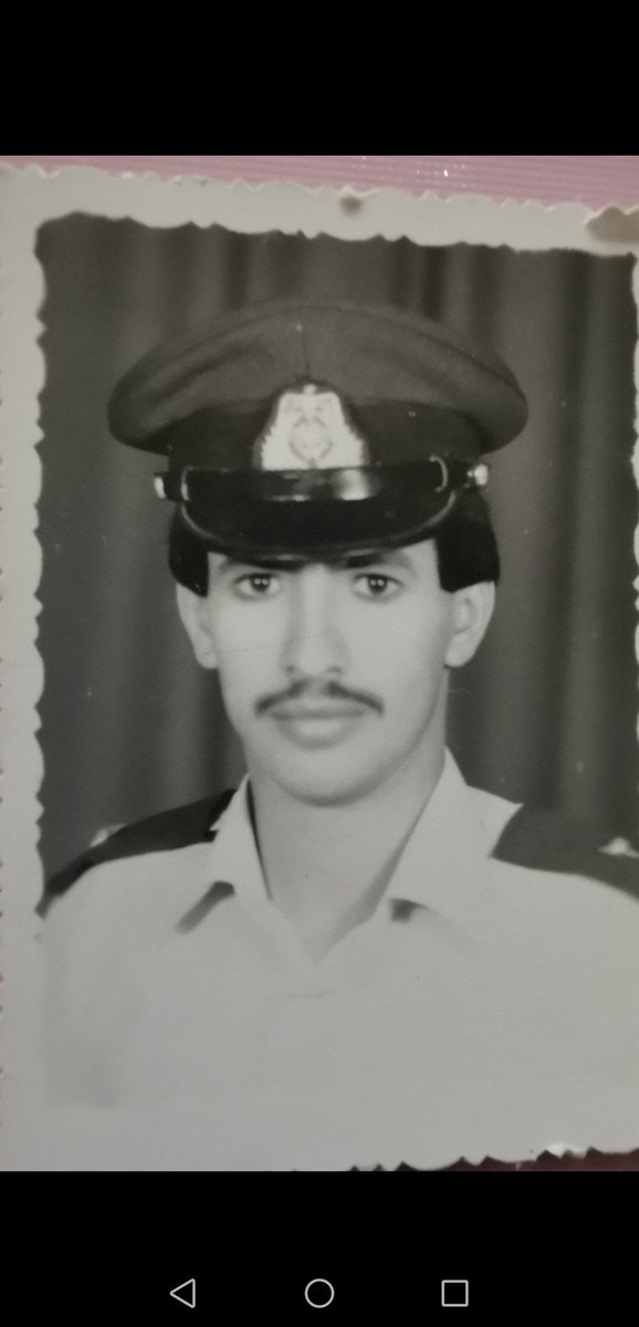 Bni_khalid911's tweet photo. #شخصية_اليوم 
الأسير / خالد بن جابر البشيِّر الخالدي، كان ضابط الإقلاع الفوري بقاعدة على السالم الجويه ليلة الغزو #العراقي الغاشم على #الكويت 2/8/1990_27/3/1991 https://t.co/wZqVMeXJGf