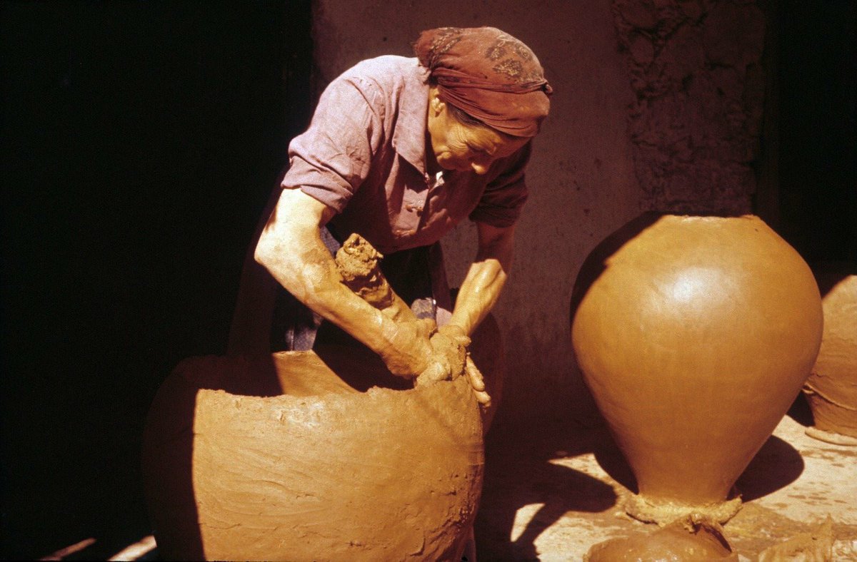 DrTheodotou's tweet image. #yiayia #gettingthingsdone Her hand-built terra-cotta pottery was researched and featured by Seattle-based, Fulbright Scholar ethnoarchaelogist ⁦@GloriaLondon⁩