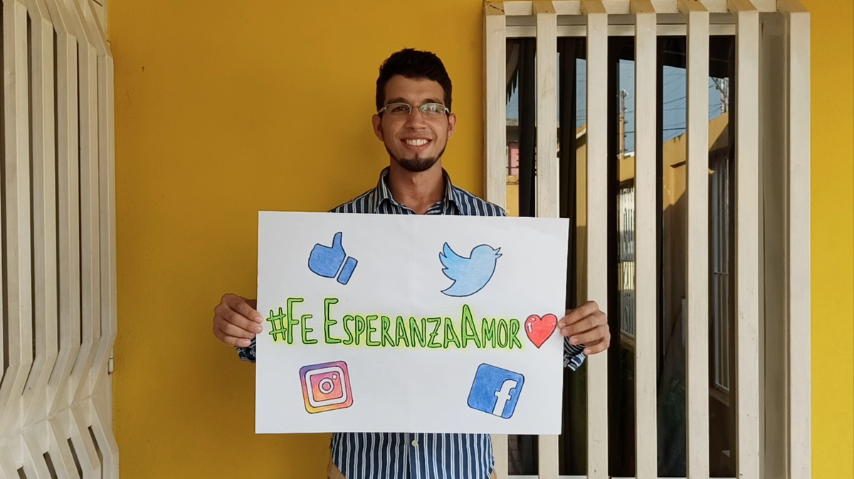 hopemediavzla's tweet photo. 🙏🇻🇪👀La vida nos presenta retos a diario y es difícil seguir animados, pero en Dios encuentras fuerza.
.
. "Así que no temas, porque yo estoy contigo; no te angusties porque yo soy tu Dios. Te fortaleceré y te ayudaré". Isaías 41:10.
#FeEsperanzaAmor @AdventistasDIA @JovenesDIA https://t.co/W538d8CU22