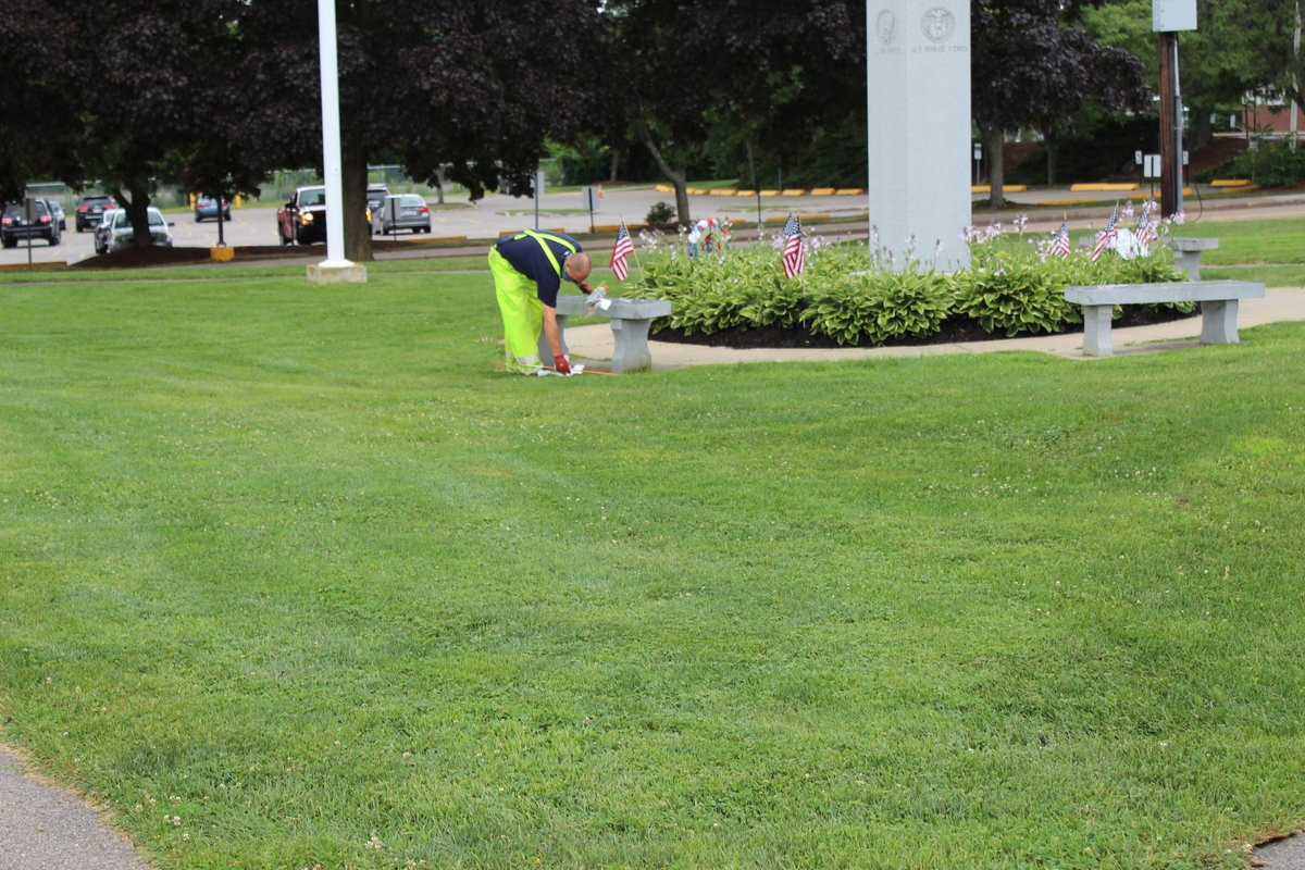 NeedhamDPW's tweet photo. Keep it Clean - Across the multiple parks and fields, crews are noticing increased amounts of litter. You can help by taking out what you take in. 
Please utilize the trash receptacles provided at our parks &amp; fields and do your part by not littering. https://t.co/A1nkEznCt1