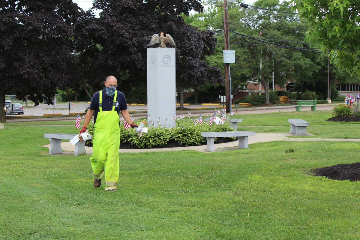 NeedhamDPW's tweet photo. Keep it Clean - Across the multiple parks and fields, crews are noticing increased amounts of litter. You can help by taking out what you take in. 
Please utilize the trash receptacles provided at our parks &amp; fields and do your part by not littering. https://t.co/A1nkEznCt1