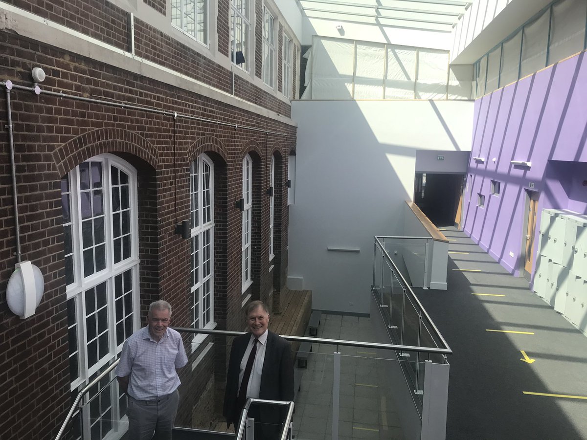 amessd_southend's tweet image. I also visited Westcliff High School for Girls who have continued their incredibly high standards of education throughout the pandemic. Was delighted that I had the opportunity to see the school’s brilliant new East Wing. @WHSG1920