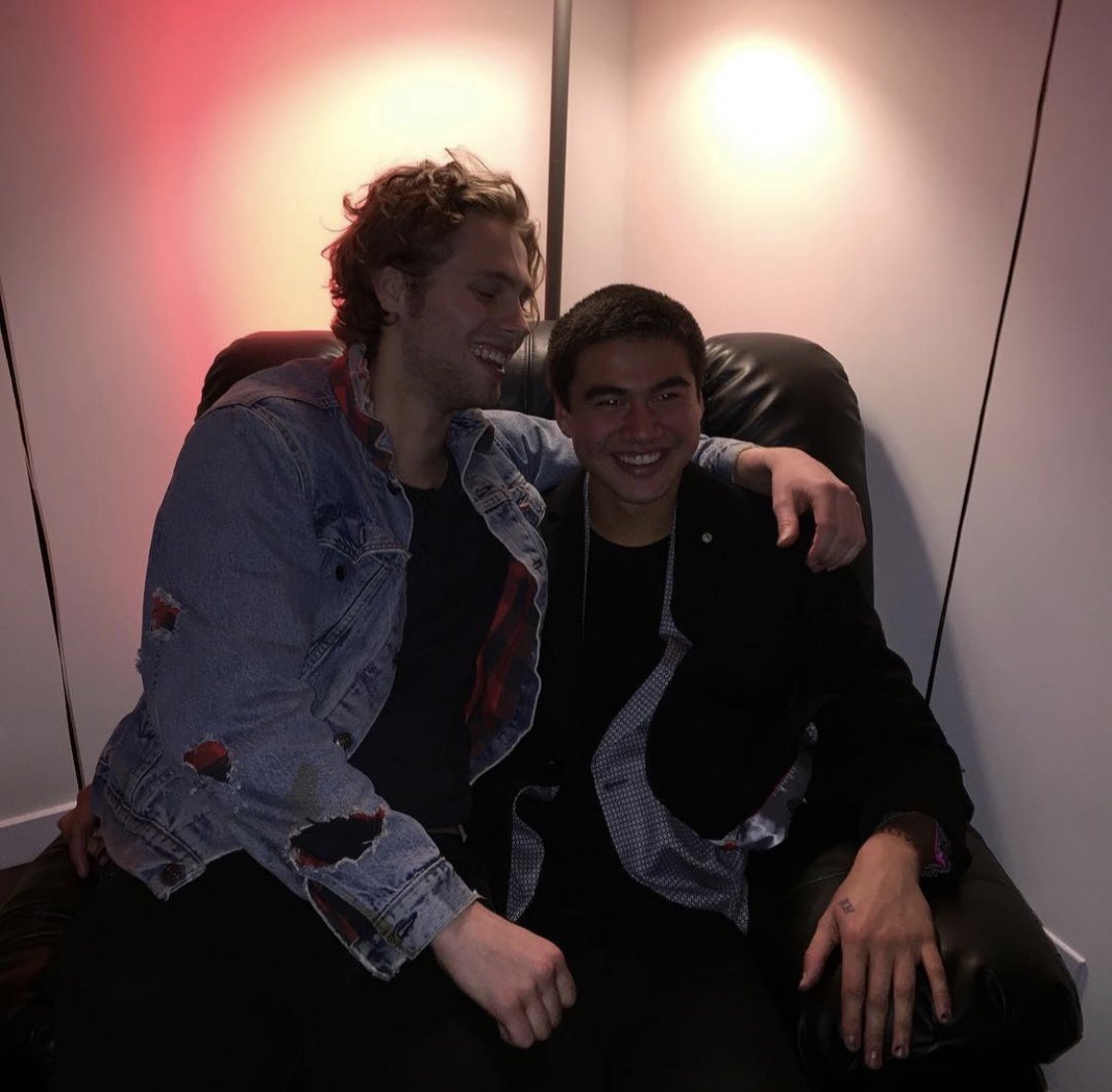 calum hood and luke hemmings: a thread
