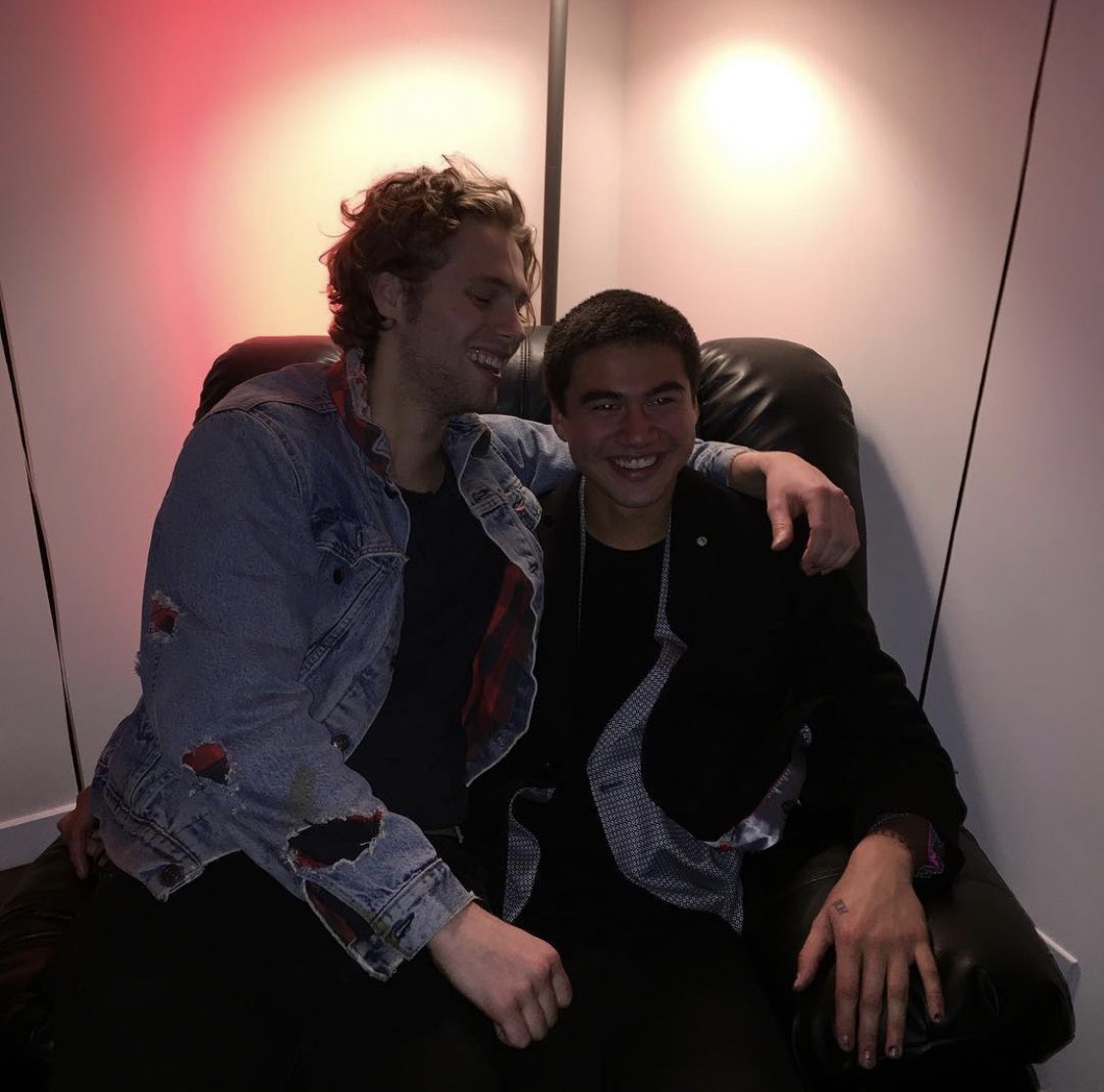calum hood and luke hemmings: a thread