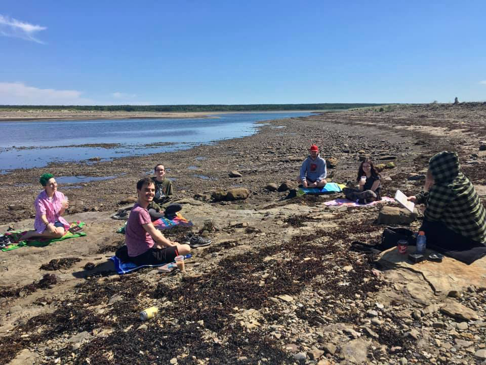 ArGlace's tweet photo. A great way to end a stressful week, with a mediation session from Gayle Lahey-Marsh of Mystic Creations by Gayle on a warm sunny beach!
#makeartmakechange
#meditation
#beach
#bigthingssmallplaces
#capebreton https://t.co/hDWa4HgxF2