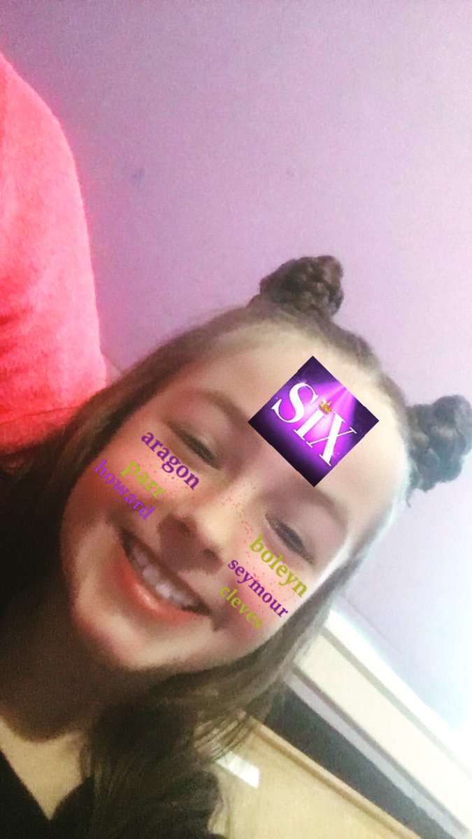 tinky83's tweet photo. So toots was disappointed the @sixthemusical drive in was cancelled..but mama softened to blow with booking tickets for the Edinburgh date of the tour in may... and a master class with @LaurenDrew2 and @starsmusicaltheatre !!! She’s now one happy gal 👸👸# https://t.co/jfBaY0kmXH