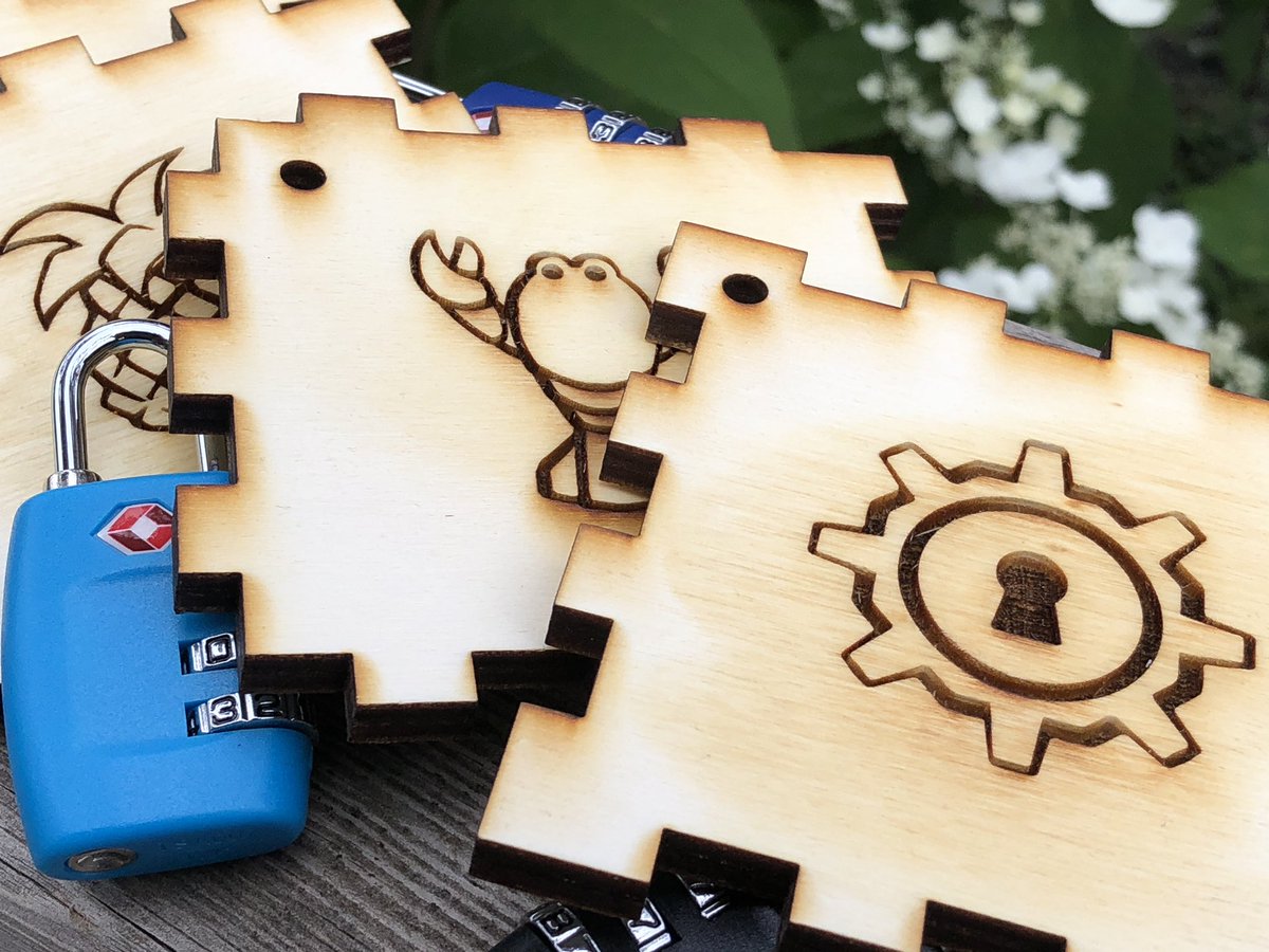 ComplexRooms's tweet photo. We need Complex Agents to track down some missing landmarks... like Canada's Giant Lobster! Can you help catch the criminals? No one is above the claw!

Our home Adventure Kits can be preordered and will be ready in just a few weeks! https://t.co/SklhTaT1mr https://t.co/kPBaBQUwEf