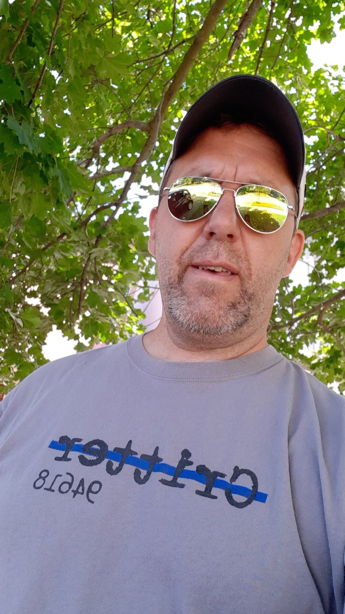 JoshuaSklar's tweet photo. Favourite shirt day... https://t.co/WluLPPhbqa