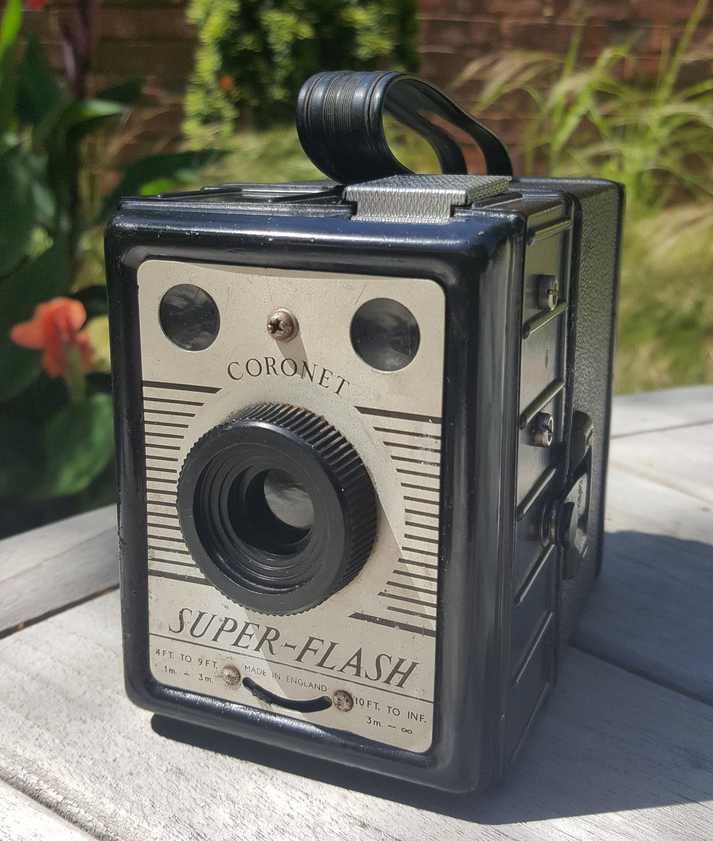 Had a couple of rolls of 120 film spare, thought I'd just get another new (old) camera to experiment with. Plus it has a little smile! #vintage #Camera