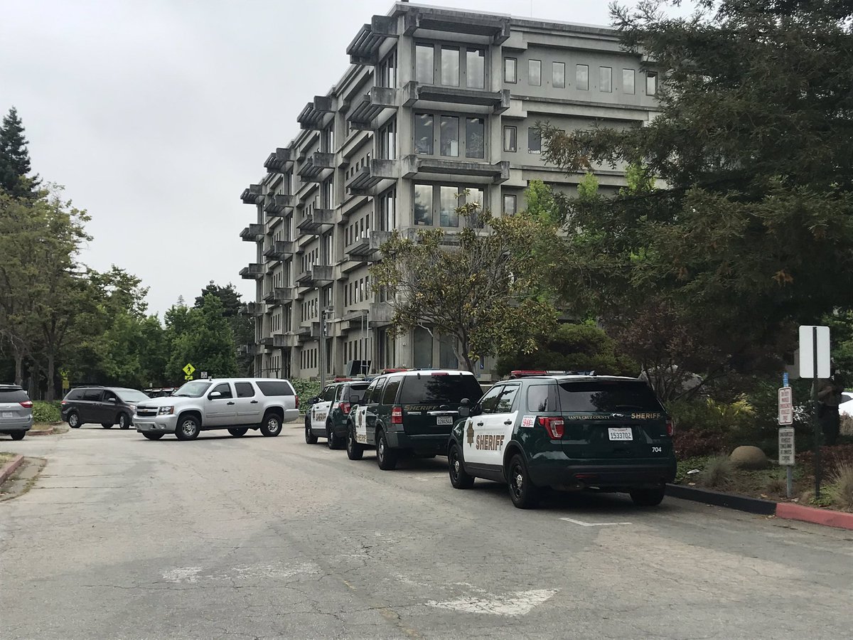KSBWPhil's tweet photo. #Security is extremely tight for the arraignment of #StevenCarrillo this afternoon. The #SCGovtCenter & #CourtHouse are surrounding by a large contingent of officers https://t.co/UWnp5cLBC3