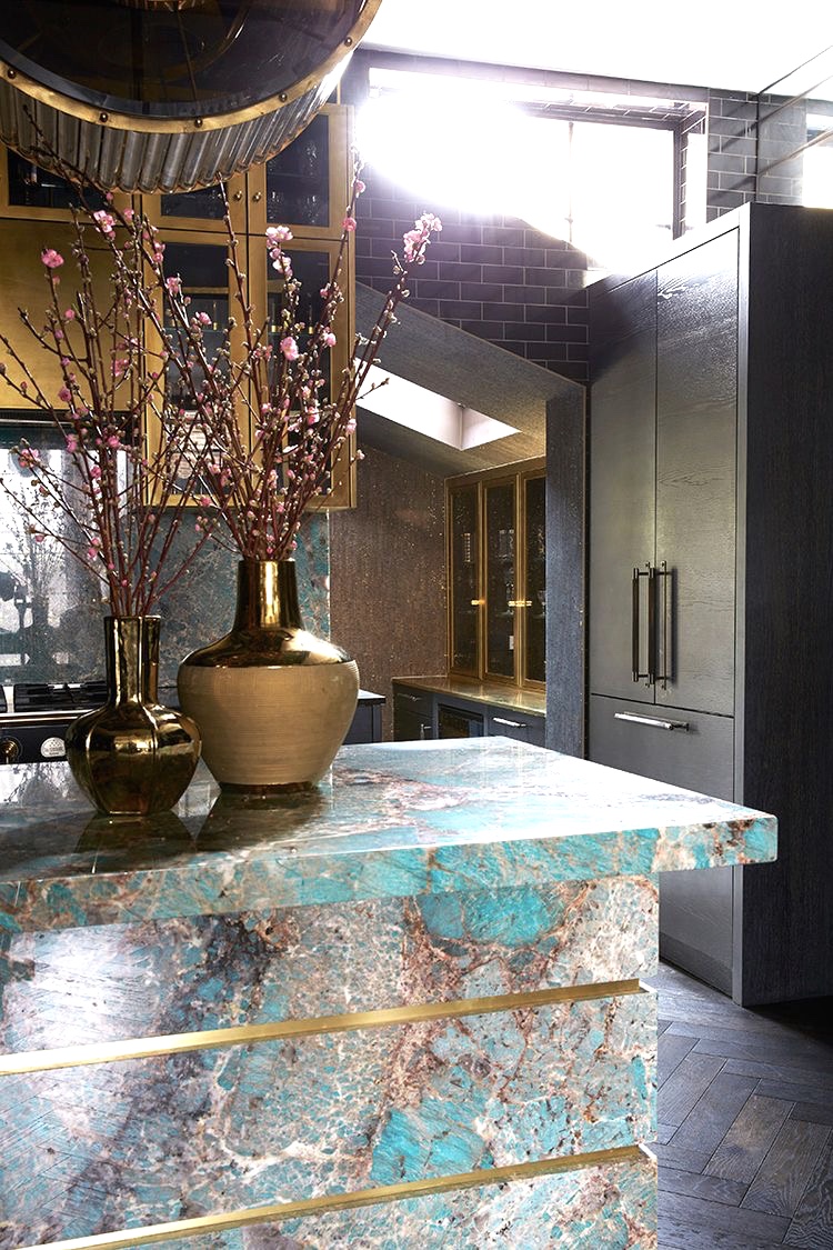 InteriorValeur's tweet photo. When the colors just work. Interior Valeur. #colorpop #classyhomes #luxuryhomes #interiordesignideas https://t.co/brbTSg5jX0