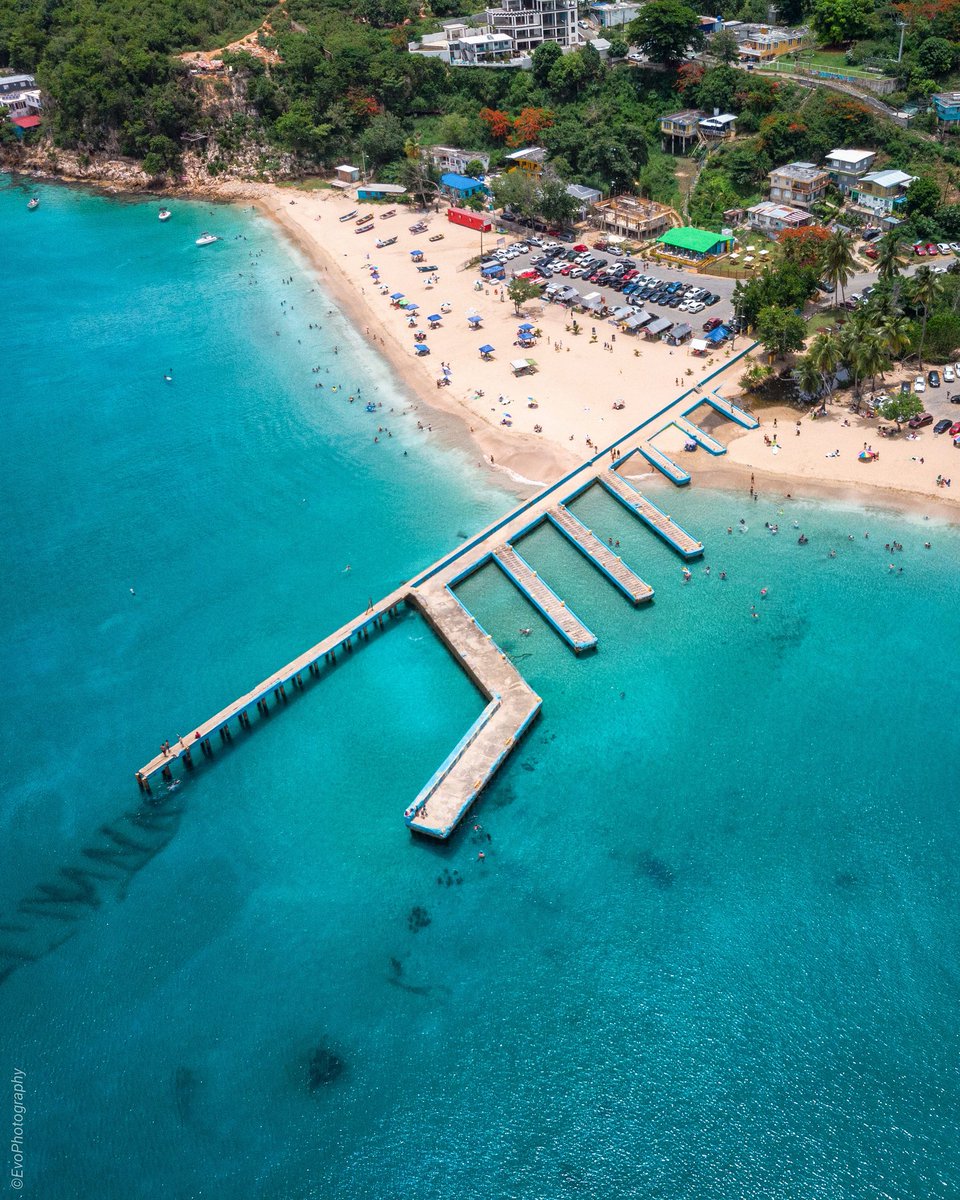 VicTorManuel29's tweet photo. 📍 Aguadilla, Puerto Rico
🏖️ Crash Boat
📷 Instagram: https://t.co/ja8phXaHW1

#PuertoRico #Aguadilla #CrashBoat #DJI #PolarPro https://t.co/5taCAkSEsn