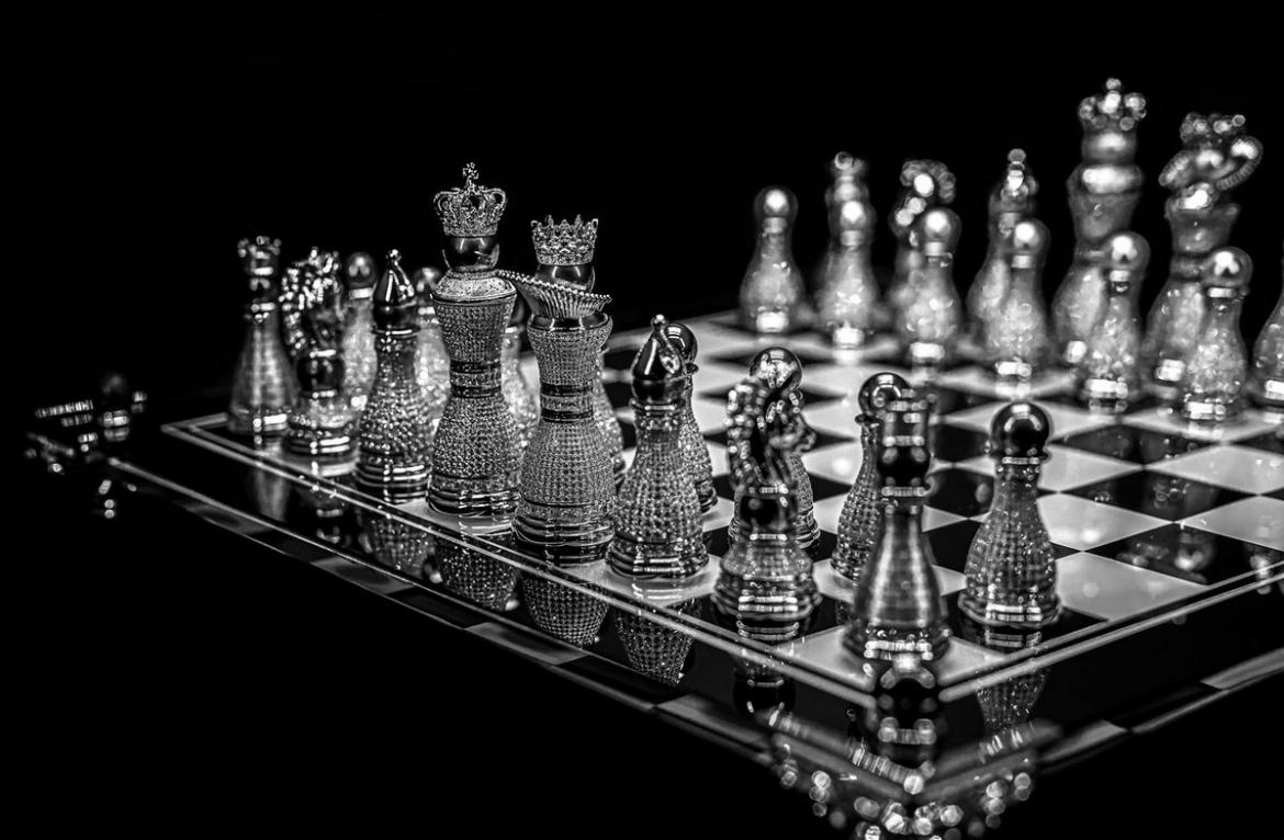 BillionsPortal's tweet photo. A VERY EXPENSIVE CHECK MATE!
Australian artist and goldsmith Colin Burn has created what is being deemed as the world's most expensive chess set costing a eye watering $4million ..
Read More: https://t.co/ku8HtT5eQ3
#luxelist #mostexpensive #colinburn #Diamonds #luxurylifestyle https://t.co/BMQFgwEoun