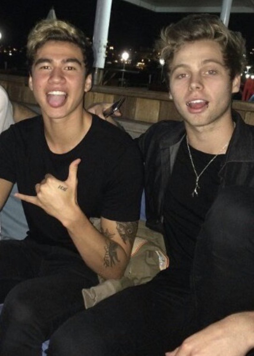 calum hood and luke hemmings: a thread