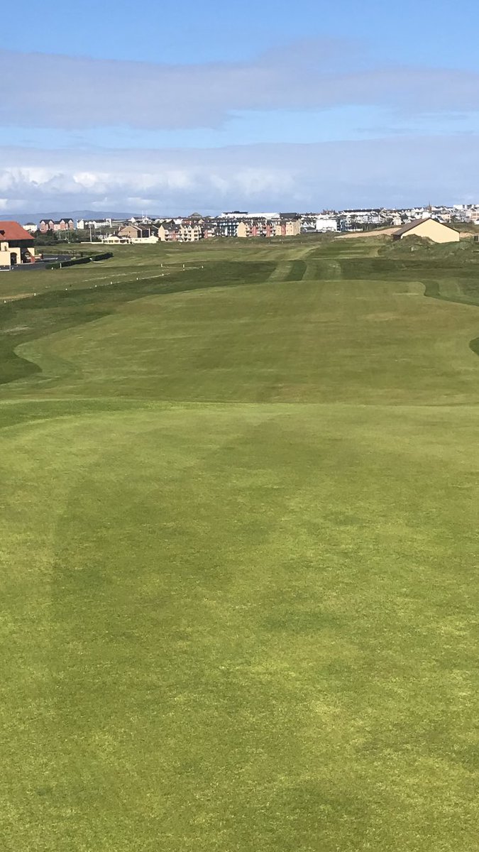 nigmcg's tweet photo. ⁦@royalportrush⁩ photo taken on 2nd May during lockdown. #amazing ⁦@winkerwatson1⁩ https://t.co/SLgDq94AaG