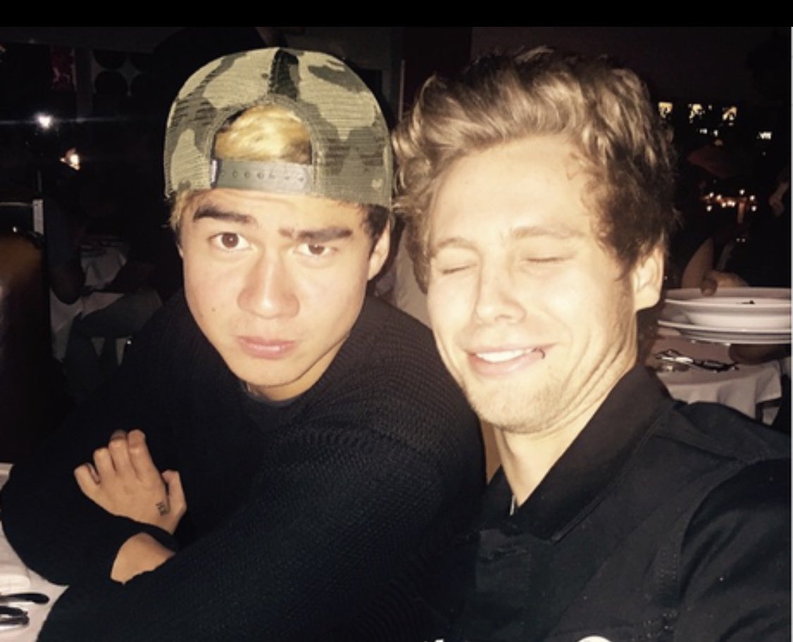 calum hood and luke hemmings: a thread