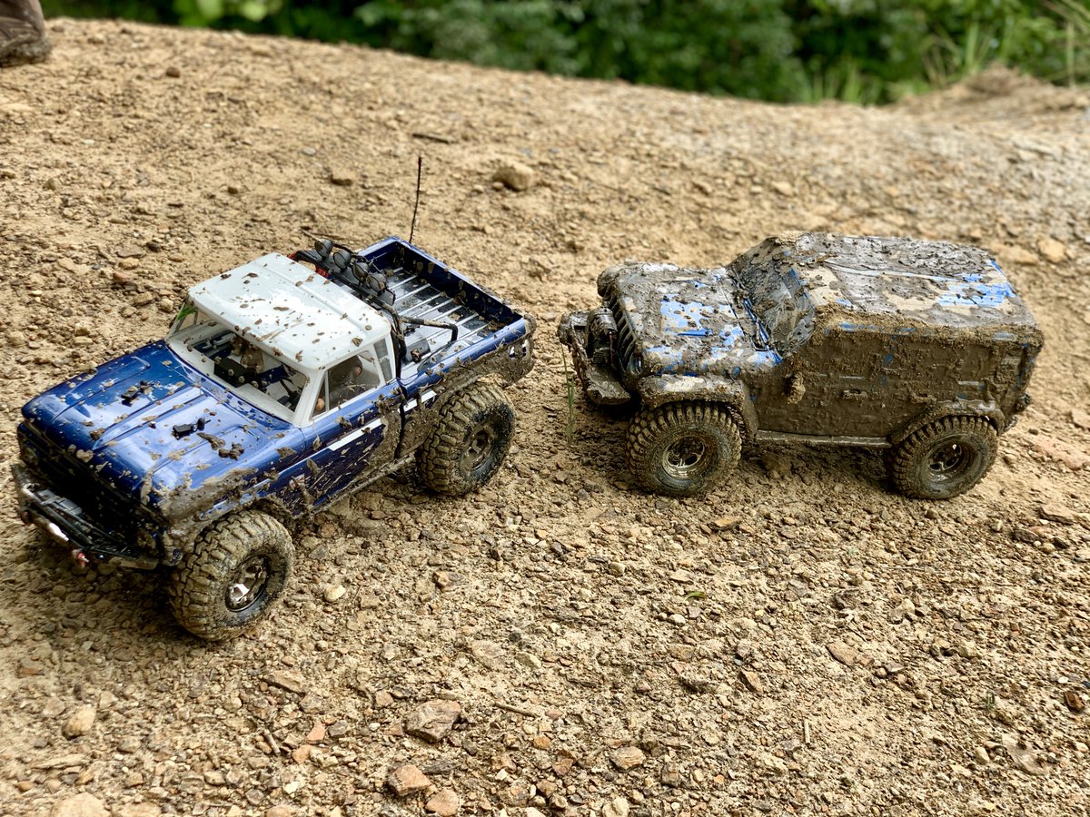 BadlandsOffRoad's tweet photo. Axialfest 2020 has commenced! #RCoffroad #badlandsoffroadpark #attica #Indiana #rockclimbing #axialfest #axialracing https://t.co/kq86FNwR6J