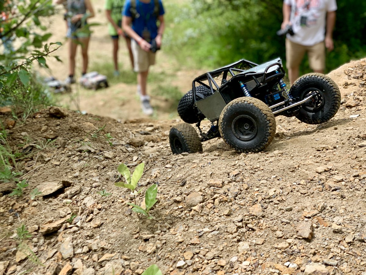 BadlandsOffRoad's tweet photo. Axialfest 2020 has commenced! #RCoffroad #badlandsoffroadpark #attica #Indiana #rockclimbing #axialfest #axialracing https://t.co/kq86FNwR6J