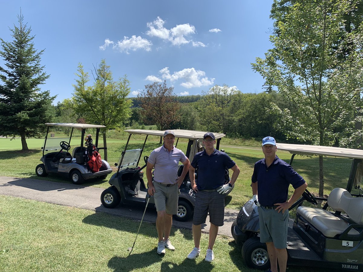 Whit413's tweet photo. Great round with boys at Indian Wells golf. Stunning views of the escarpment. https://t.co/M3VT4I0r48
