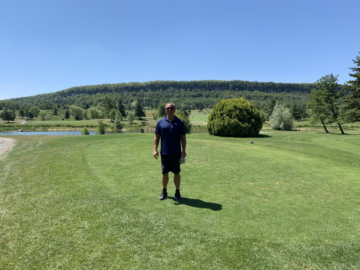 Whit413's tweet photo. Great round with boys at Indian Wells golf. Stunning views of the escarpment. https://t.co/M3VT4I0r48