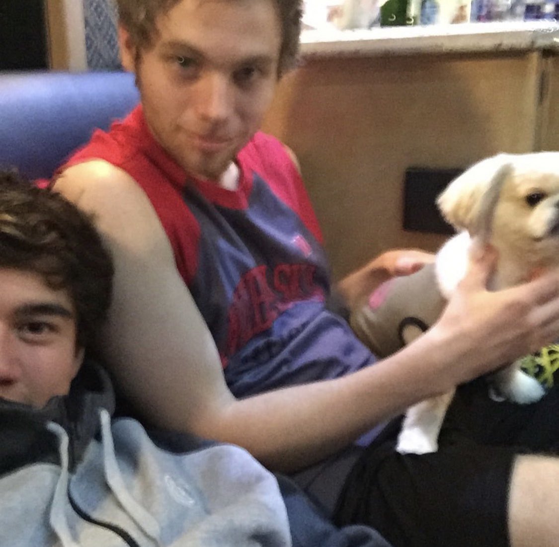 calum hood and luke hemmings: a thread