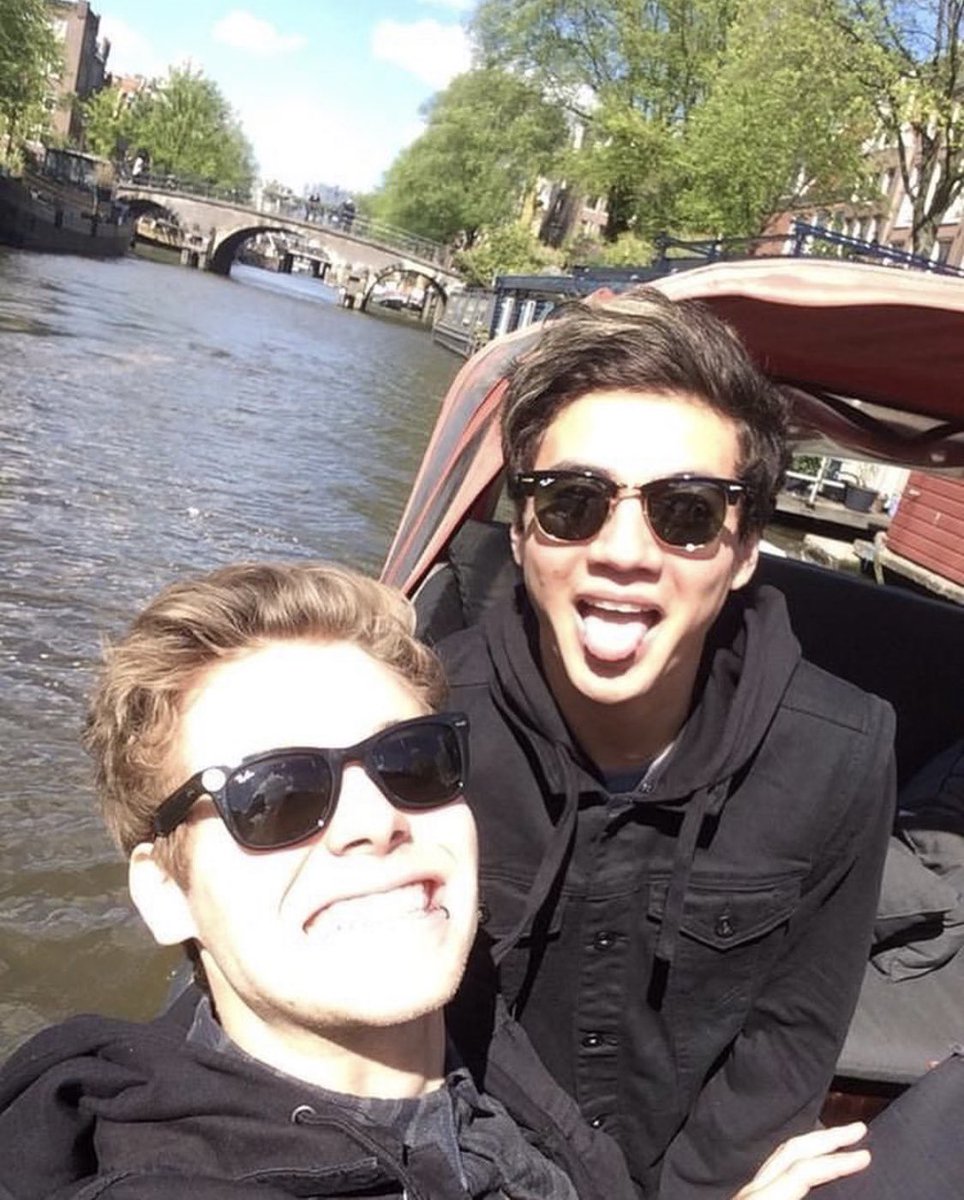 calum hood and luke hemmings: a thread