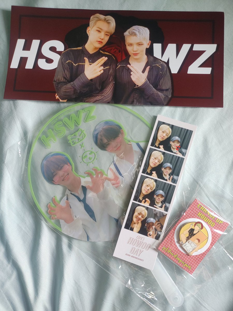 hangsang17carat's tweet photo. I love everything! I am super duper happy these arrived today, earlier than expected! I've been dreaming of getting #HoWoo merch for so long I dunno what to do with myself! Waaaaahhh!!! Thank you so much!
#HOWOODAYINUSA @10HowooCafe_NYC @goldendragonpin https://t.co/KgyaqSUZYE