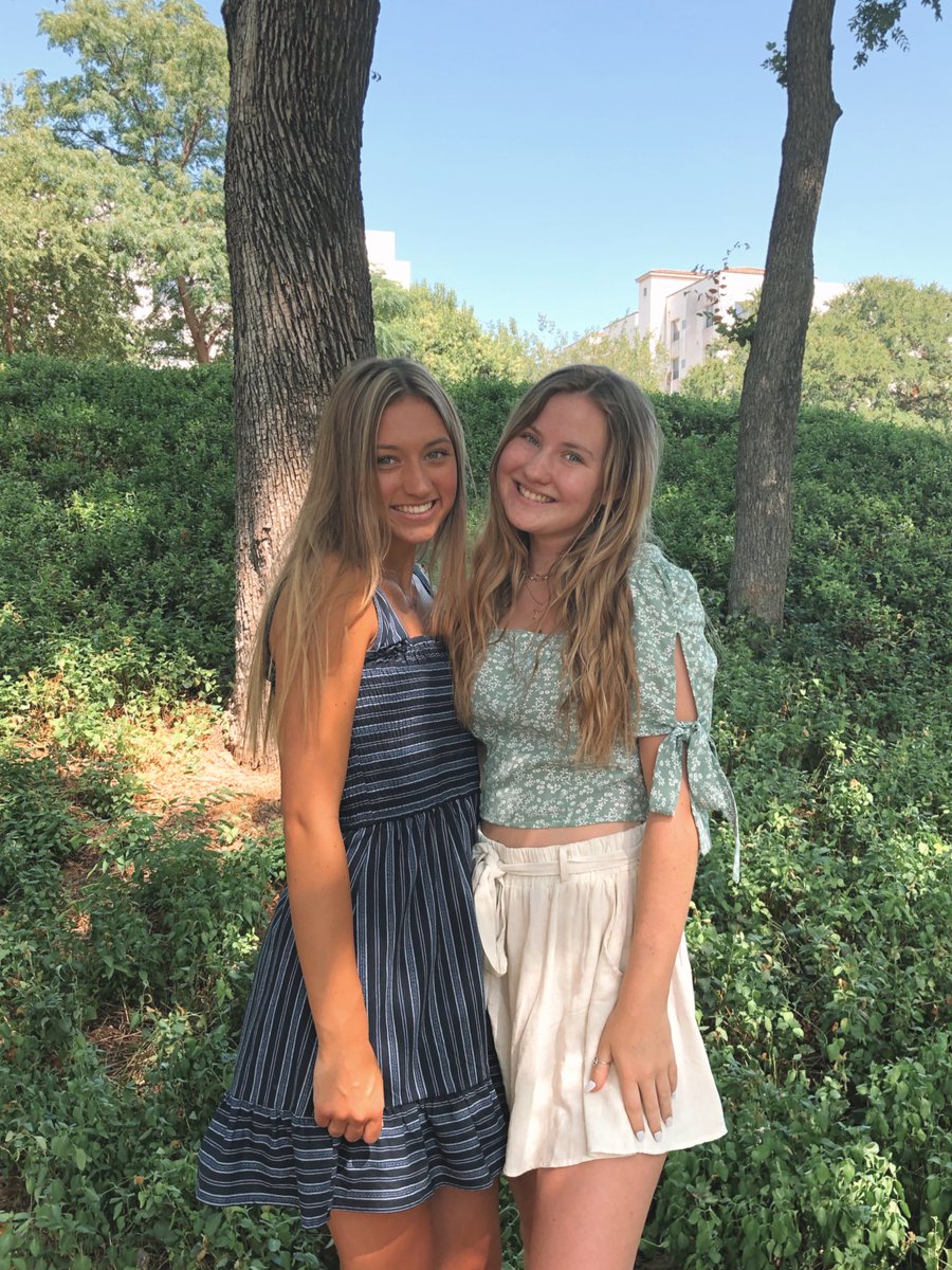 Haileehowelll's tweet photo. friday funday ๏ฟฝ๏ฟฝโ๏ธโจ #favhumans https://t.co/N7KLEZOOFM