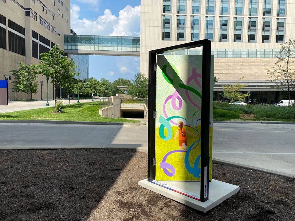 SitemanCenter's tweet image. The @acs_missouri #HopeLodgeSTL has been an incredible resource for so many Siteman patients. We're honored to host not one but two of the #42Doors of Hope on the grounds of Siteman's main campus (Door 22) and north county (Door 32) locations. Learn more: 42doorsofhope.org