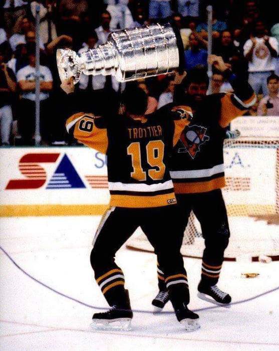 Happy Birthday to Bryan Trottier 