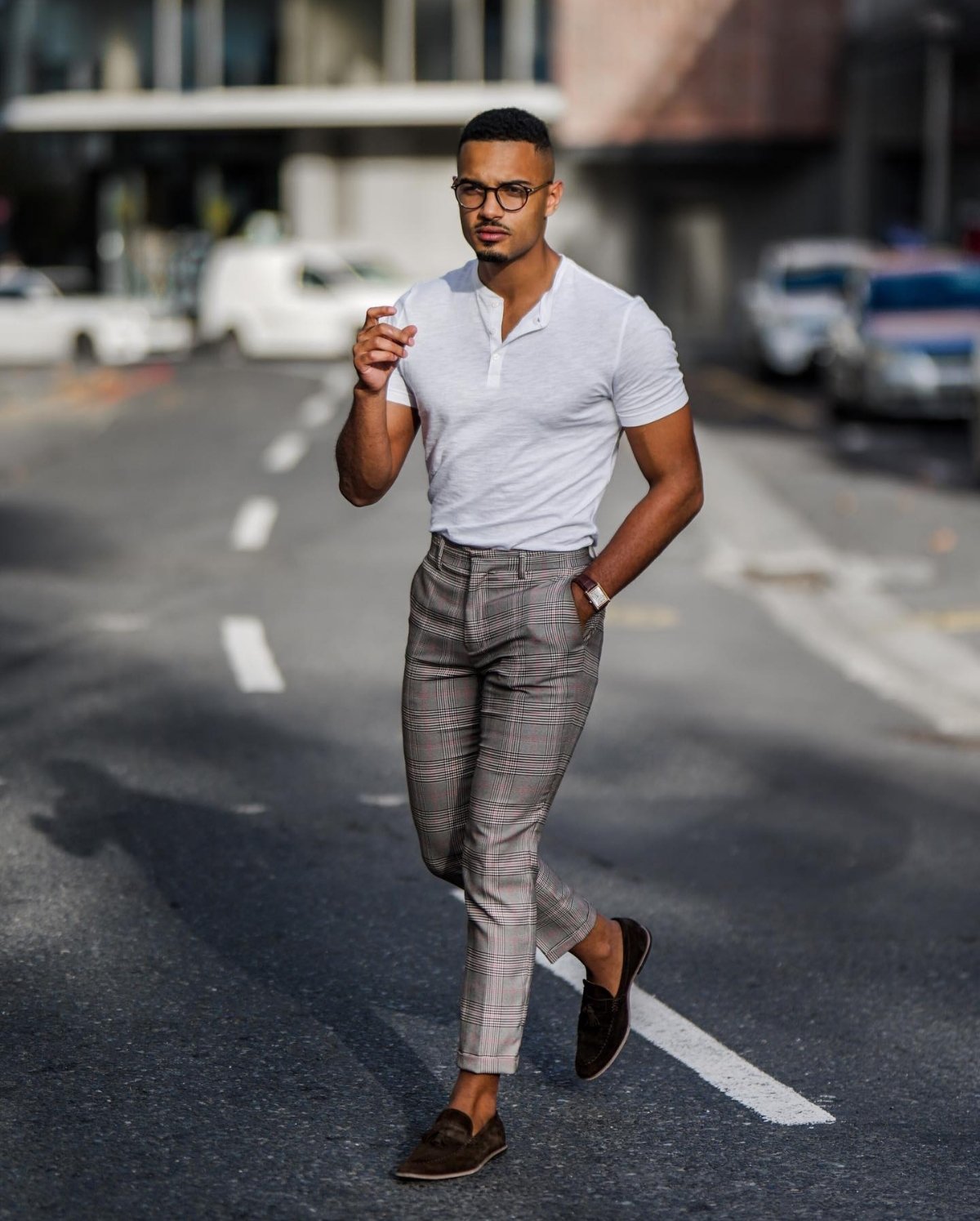 Calça xadrez masculina: dicas de looks e como usar
