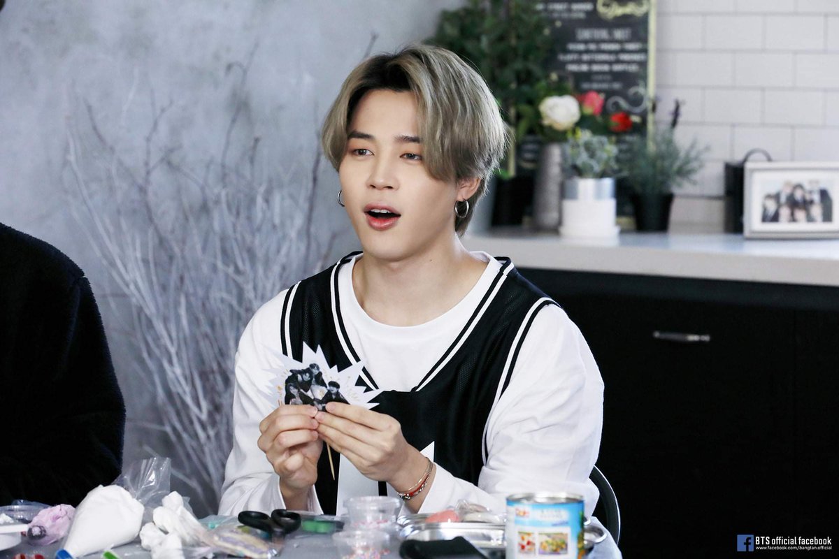 Jimin Chile tweet media