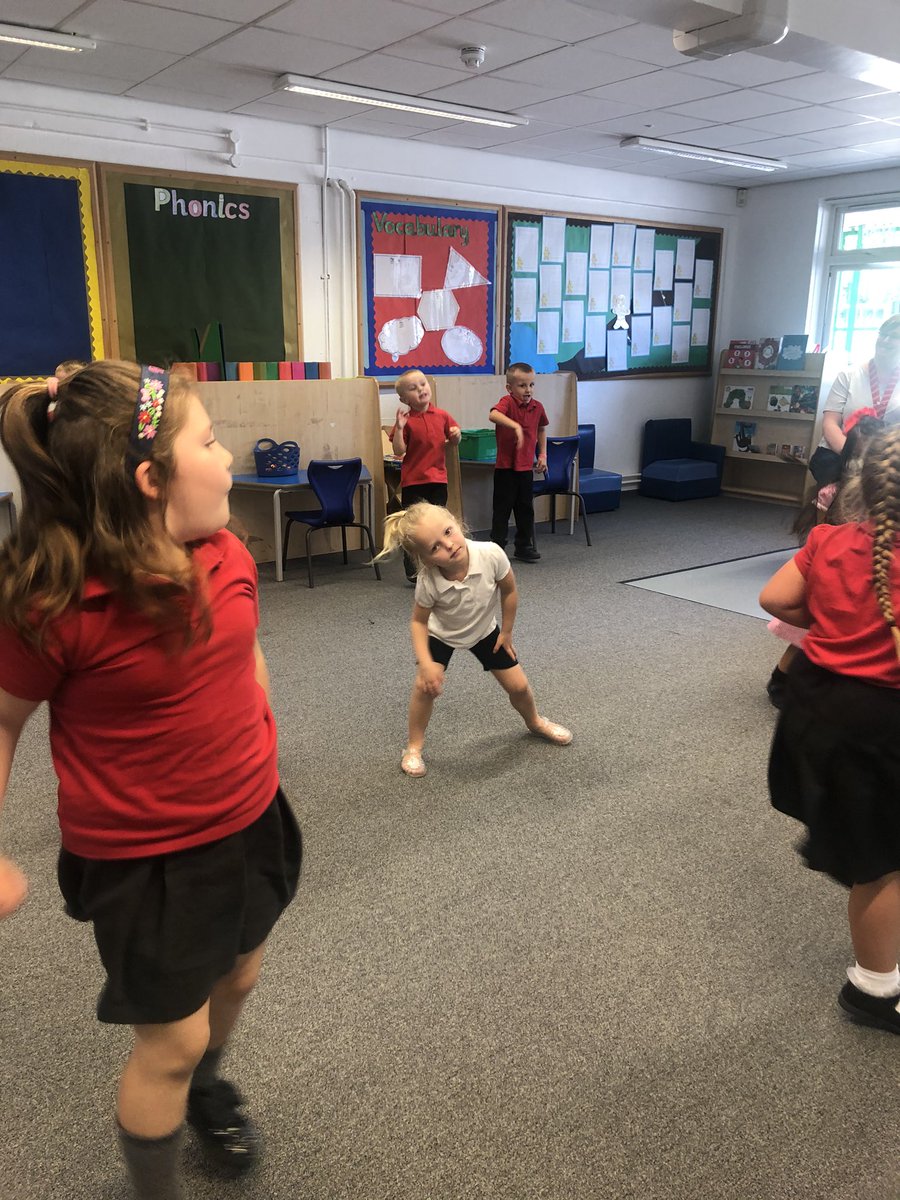 MissAnicholson's tweet photo. We played to some fun games too to make sure the children had a really happy last day! https://t.co/RfXNBfbKSN