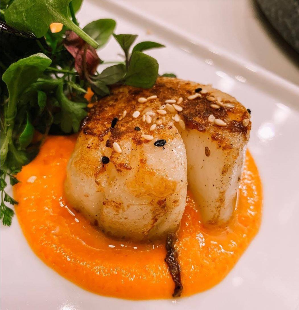kmi_dc's tweet photo. Did you know that the Inquisitive Menu is back at Karma? You can now enjoy a sampling of their most popular dishes with this special tasting menu. Four courses for only $65.
#dcfoodbloggers #foodbloggers #carrothalwa #scallops #lambchops #inquisitive https://t.co/jbC8a8L8TL